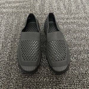 Layer 8 slip on Men’s shoe Lightweight Waterproof Flexible Sz11